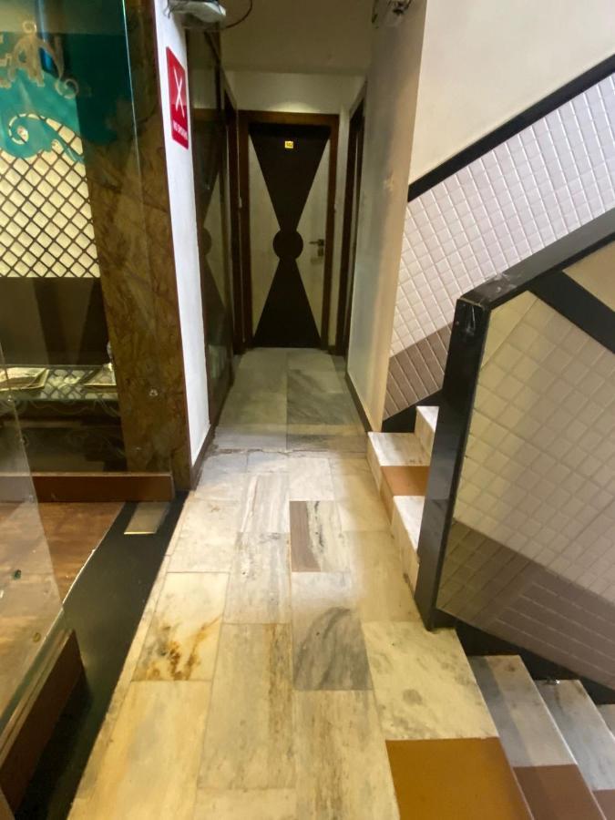 Hotel Oc Residency Мумбаи Экстерьер фото