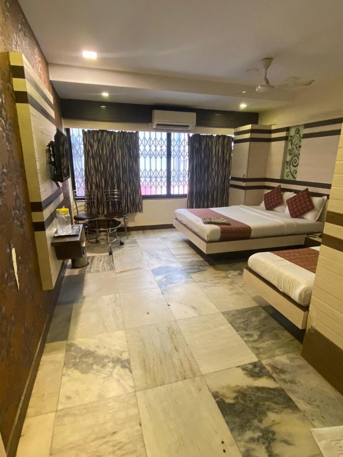 Hotel Oc Residency Мумбаи Экстерьер фото