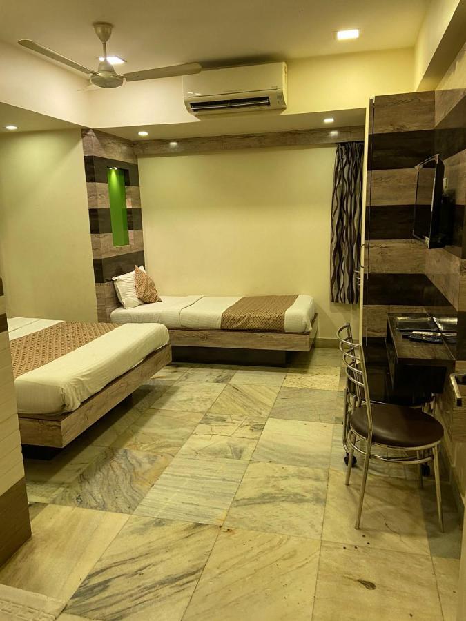 Hotel Oc Residency Мумбаи Экстерьер фото
