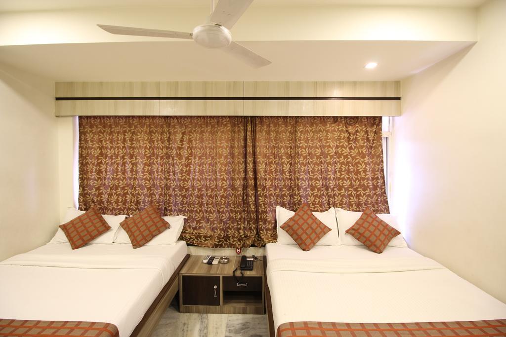 Hotel Oc Residency Мумбаи Экстерьер фото